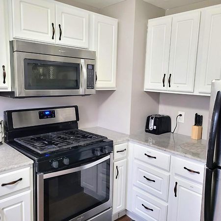 ווסט סנקה Apartment With Brand New Furniture And Large Parking מראה חיצוני תמונה