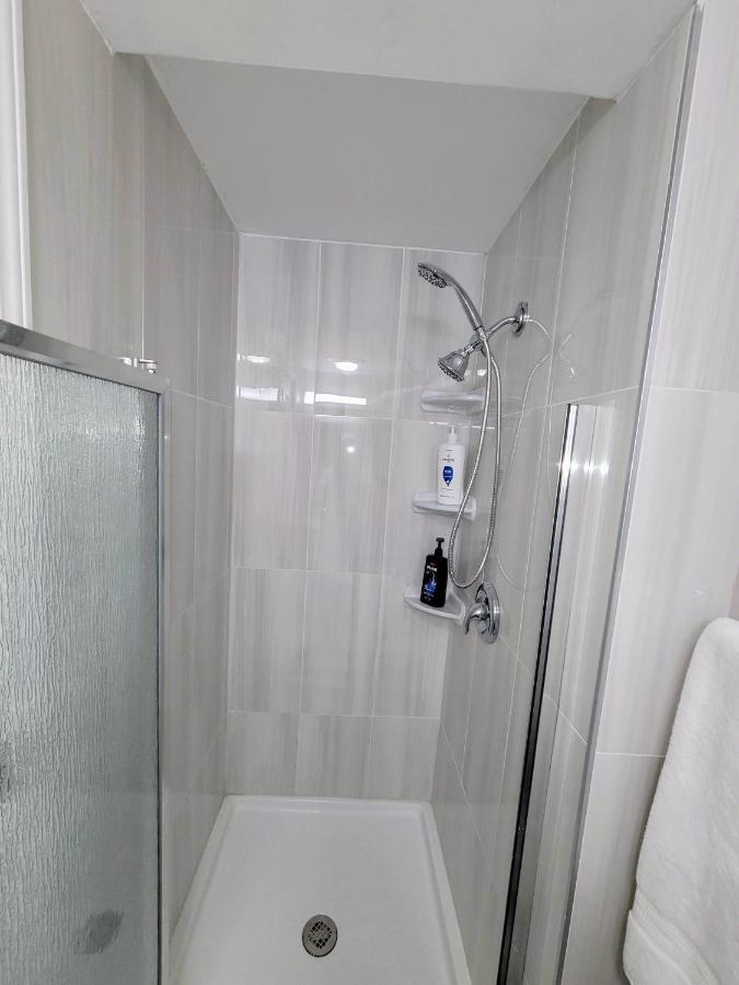 ווסט סנקה Apartment With Brand New Furniture And Large Parking מראה חיצוני תמונה