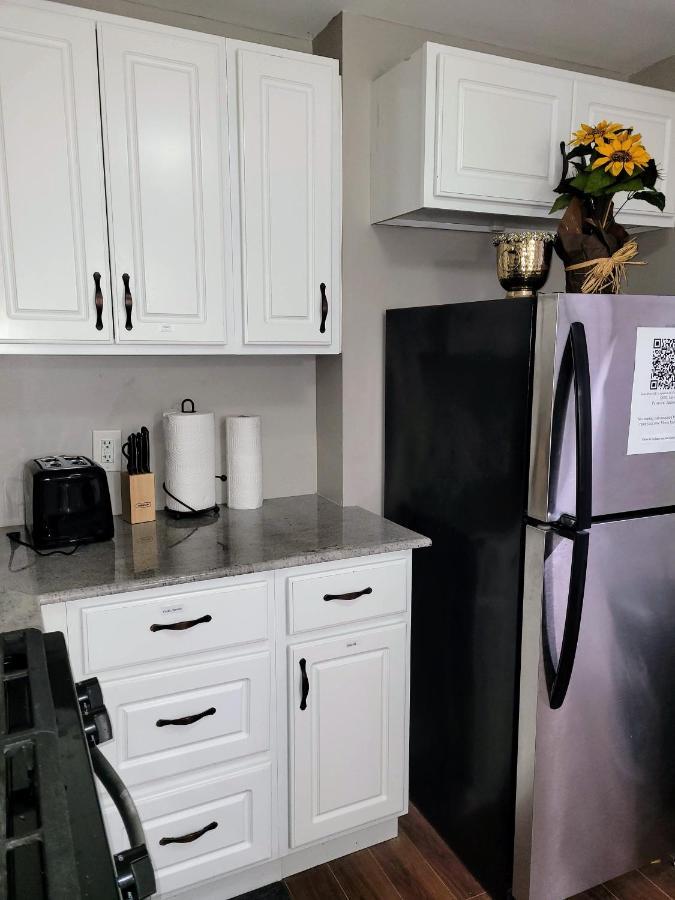 ווסט סנקה Apartment With Brand New Furniture And Large Parking מראה חיצוני תמונה